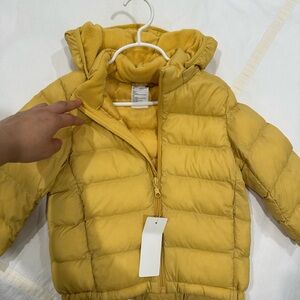 NWT yellow Uniqlo toddler puffer jacket